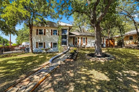 1003 Hopkins Drive, Denton