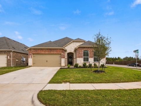1818 Holden Drive, Cedar Hill