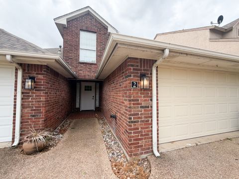 2 Country Club Place, Waxahachie