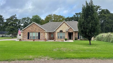 115 Meadowood Road, Enchanted Oaks, TX 75156 — photo 2