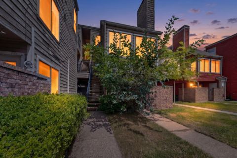 9811 Walnut Street 203, Dallas
