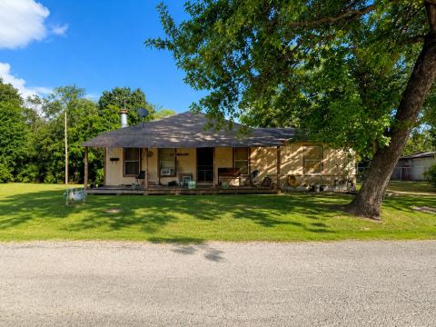 601 SW 2nd Street, Kerens, TX 75144 — photo 3