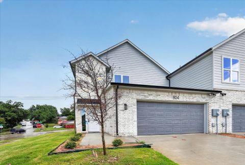 804 Premier, Grand Prairie