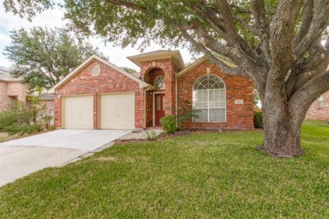 534 Briaroaks Drive, Lake Dallas, TX 75065 — photo 2