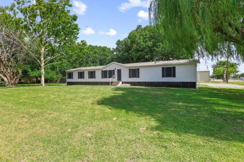 201 S Main Street, Dodd City