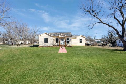 535 Hurt, Dublin, TX 76446 — photo 2