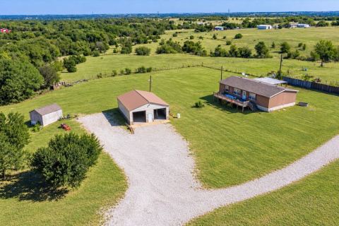 2298 County Road 2320, Decatur, TX 76234 — photo 2