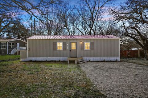 88 Live Oak Street, Alvarado, TX 76009 — photo 2