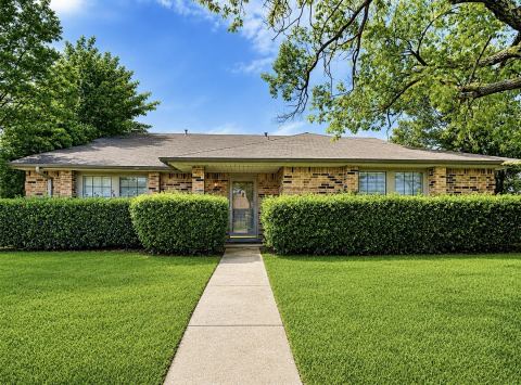 2821 Carnaby Lane, Flower Mound
