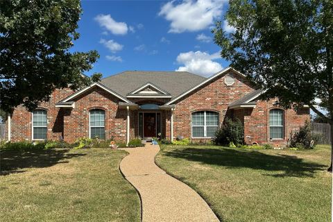 394 Sunland Park, Robinson