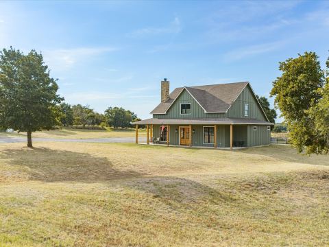 474 Legacy Lane, Bowie, TX 76230 — photo 2