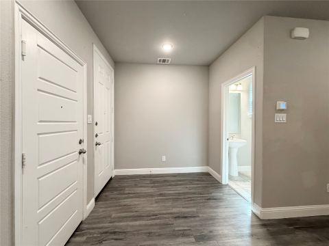 4925-4927 Sanger Circle Drive, Sanger, TX 76266 — photo 2
