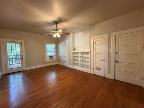 919 N Austin Street, Denton