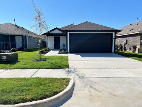 5557 Rollins Drive, Krum, TX 76249 — photo 2