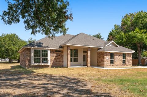 1203 Anthony, Gainesville, TX 76240 — photo 2