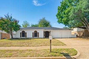 769 Charlyne Drive, Burleson