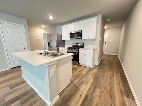 5557 Rollins Drive, Krum, TX 76249 — photo 3