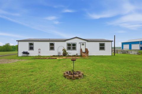 587 Kentucky Town Road, Whitewright