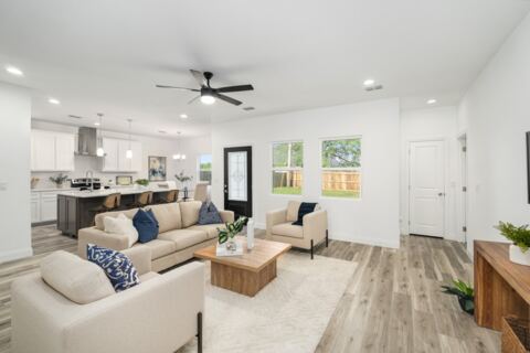 228 E Windjammer Road, Gun Barrel City