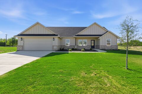 252 Yawney Drive, Lipan