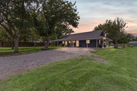 10717 County Road 507, Venus