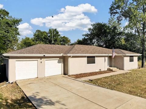 702 N US Highway 69, Celeste, TX 75423 — photo 2