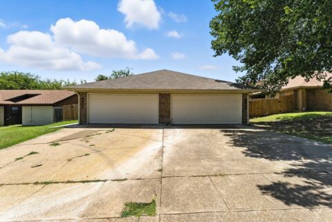 6905 W Cleburne Road, Fort Worth